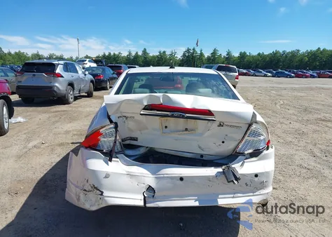 2010 Ford Fusion Hybrid z USA, uszkodzony, nr VIN 3FADP0L3XAR136288